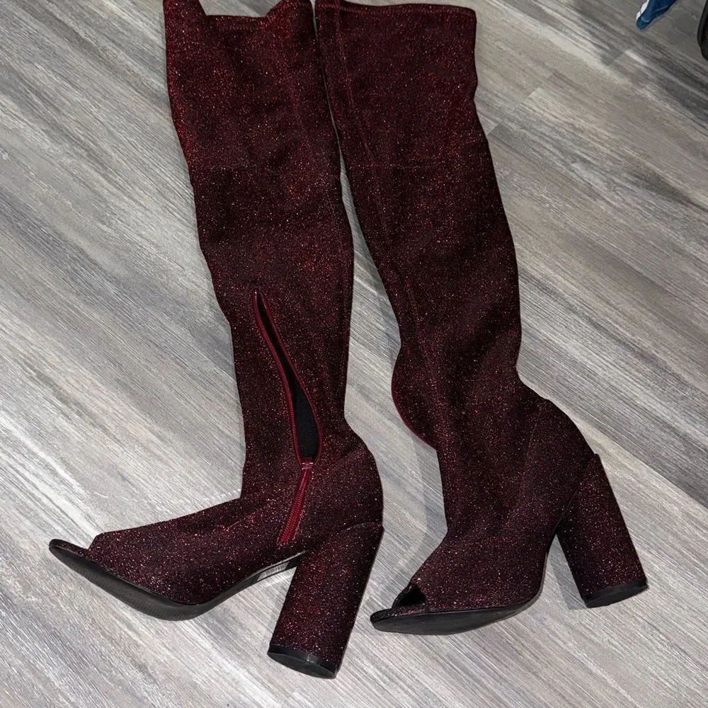 N/A stylish burgundy
